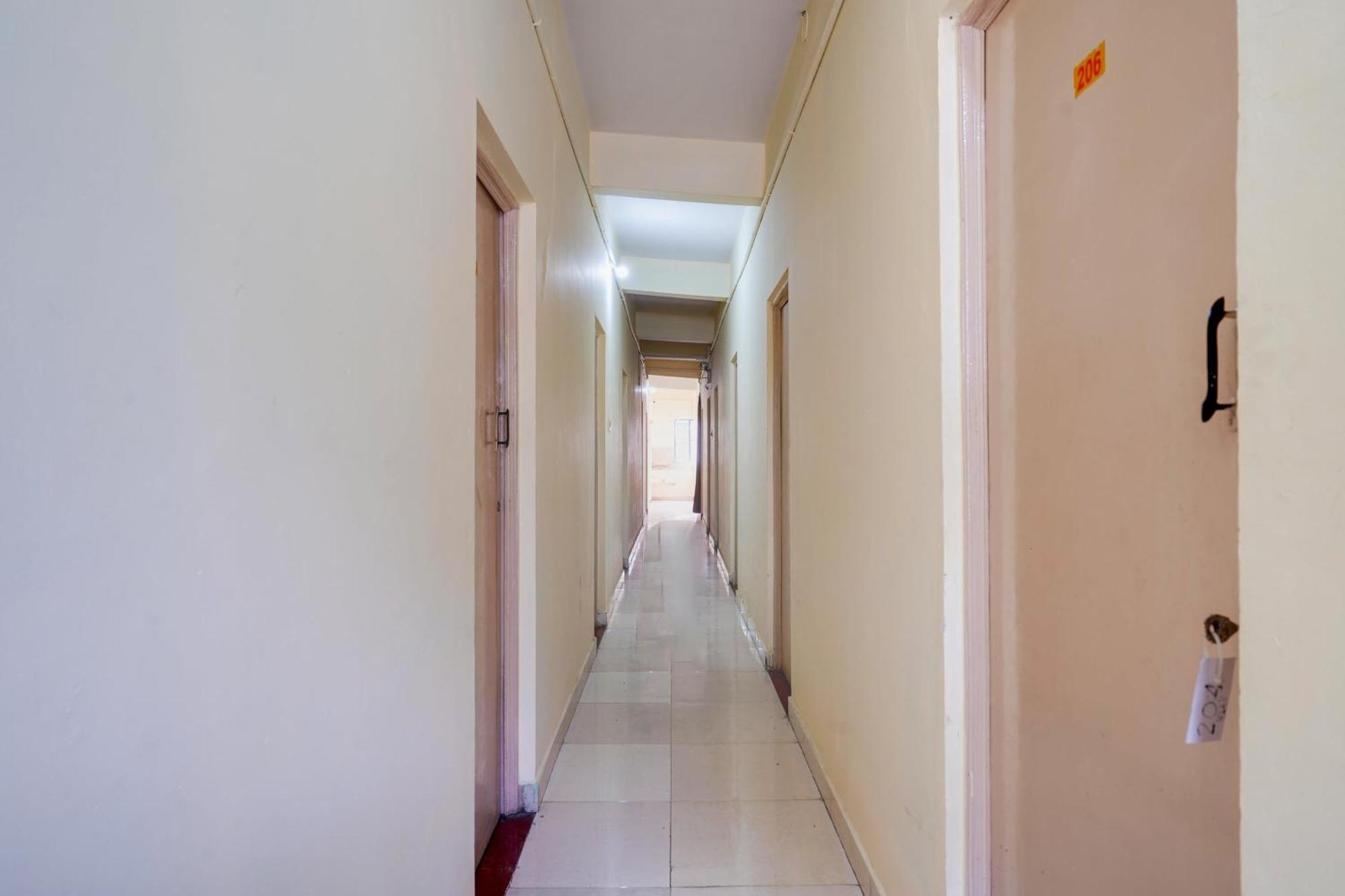 Super Townhouse Marathahalli Near Klm Fashion Mall Bangalore Dış mekan fotoğraf